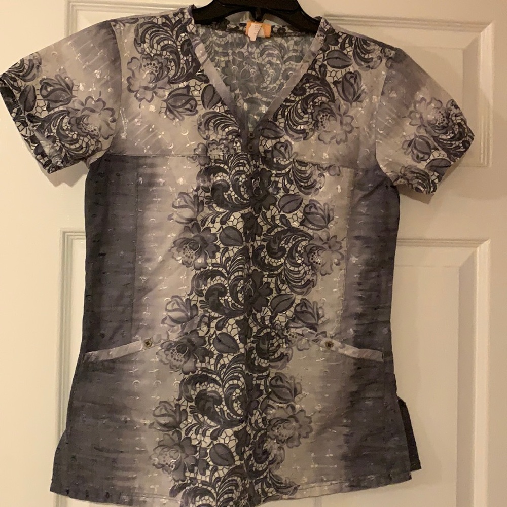 Elan Nursing Scrub shirt